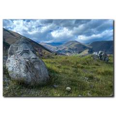 Kaya Heykeller ve Dağ Manzarası Kanvas Tablo
