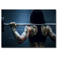 Ağırlık Çalışan Fit Vücutlu Sporcu Kadın Tablo