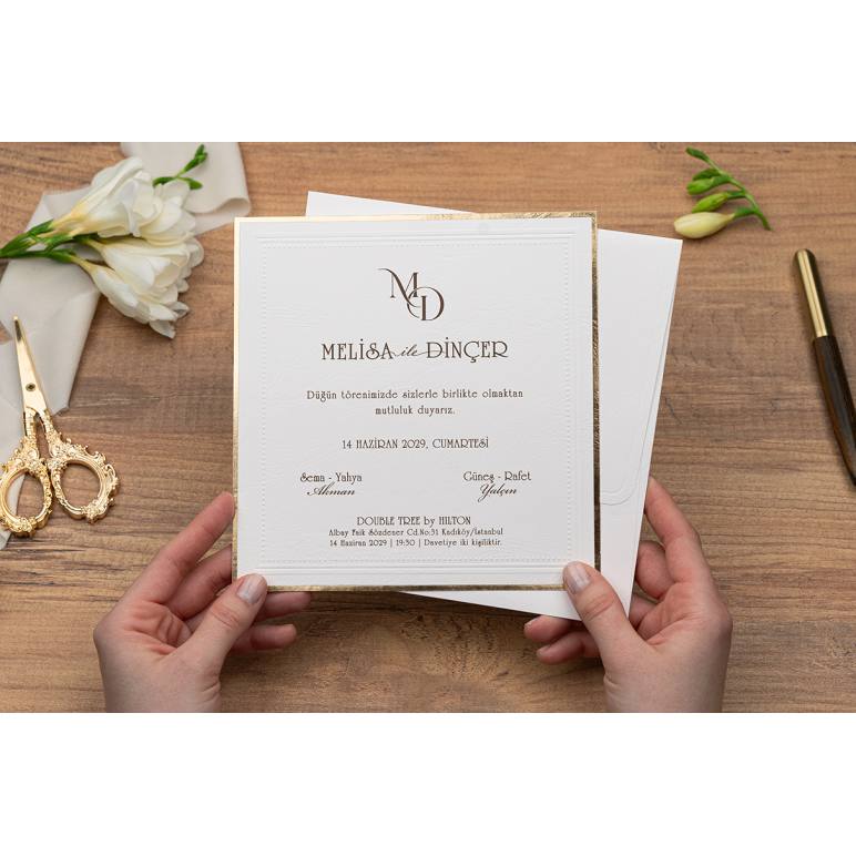 Altın Varak Desen Baskılı Lüks Düğün Davetiyesi - Erdem 5117